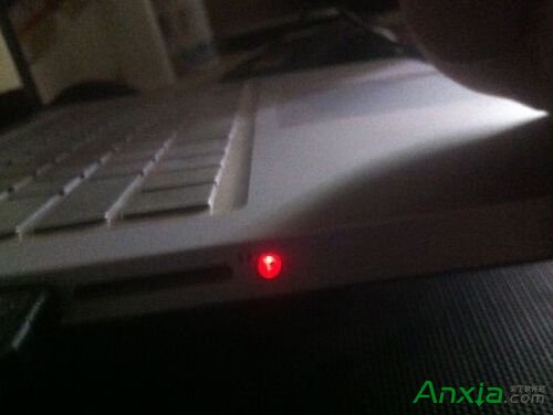 MacBook耳機孔亮紅燈且揚聲器沒聲怎麼辦 蘋果筆記本亮紅燈沒聲音怎麼辦