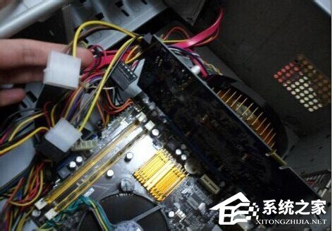 如何解決Win7電腦顯示器閃爍的問題？